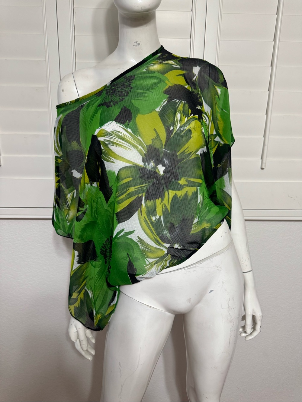 Small green floral tropical sheer top shirt blouse off shoulder cruise beach out